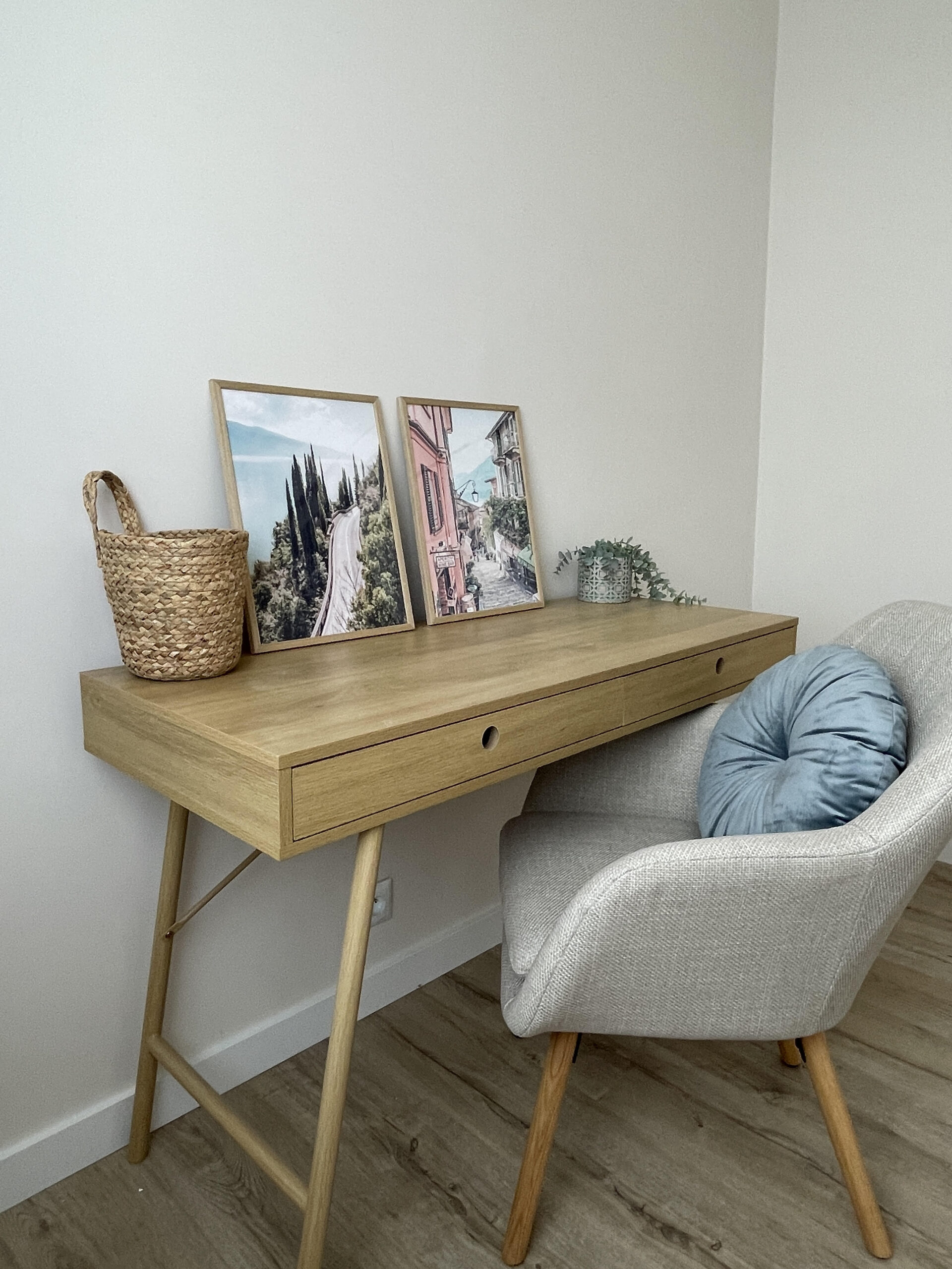 biurko doza koloru home staging Agnieszka Kopańska