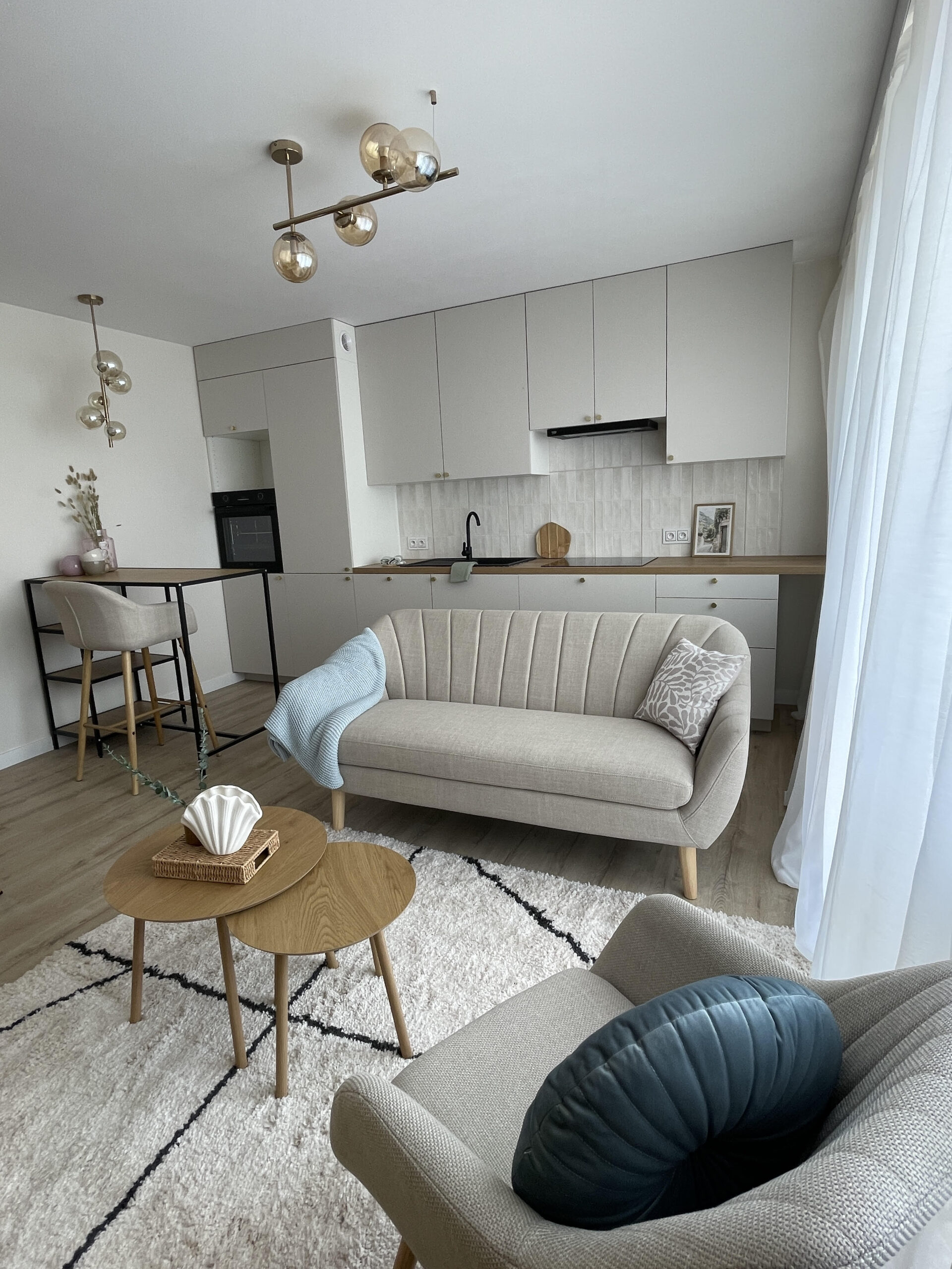 kuchnia doza koloru home staging Agnieszka Kopańska 2