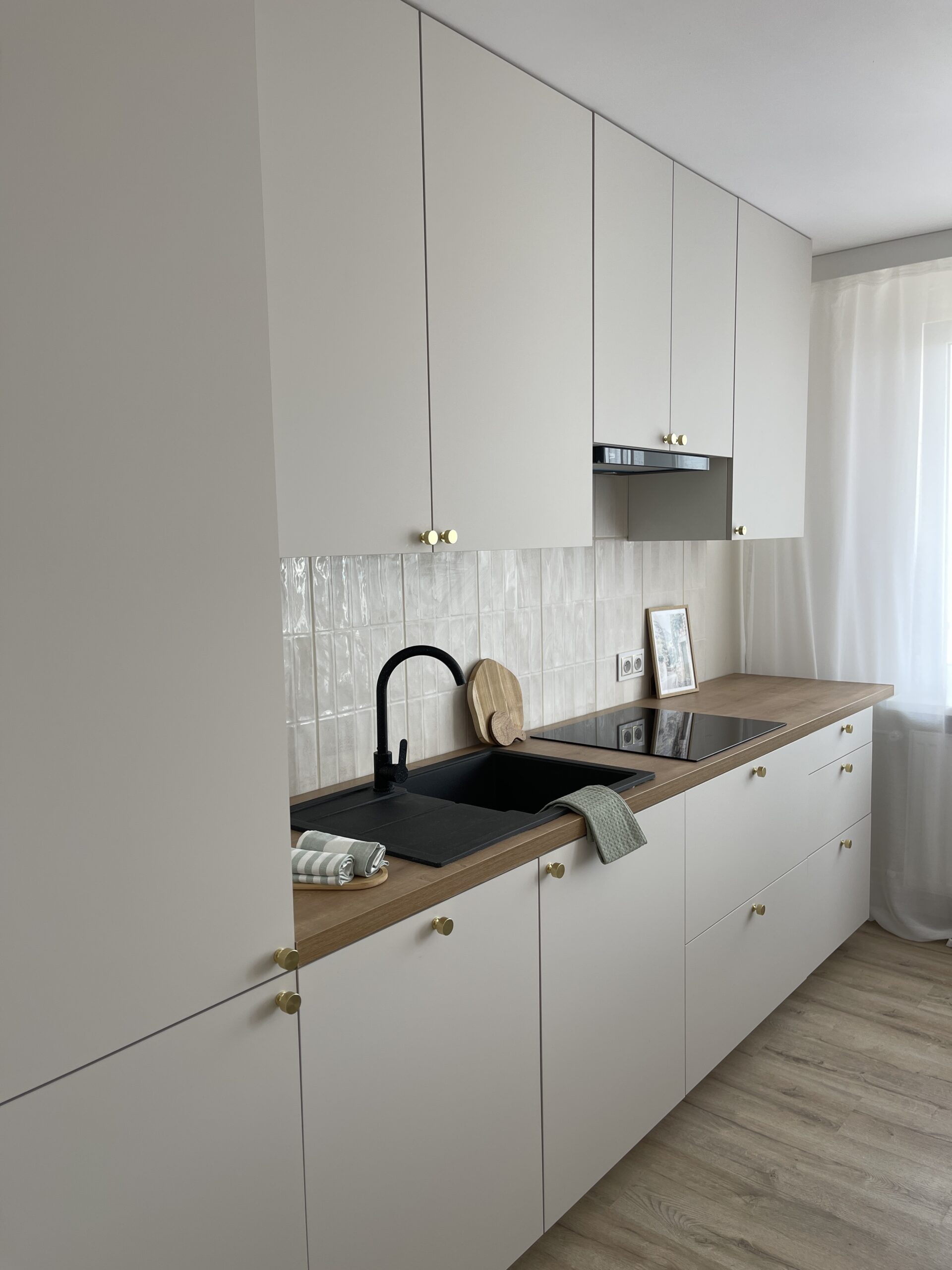 kuchnia doza koloru home staging Agnieszka Kopańska